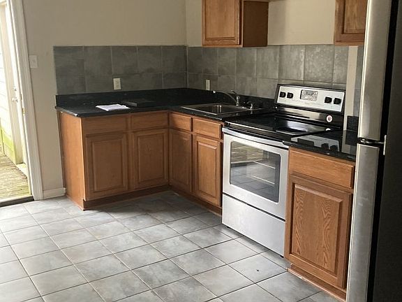4th image of 1323 Mazant St #1