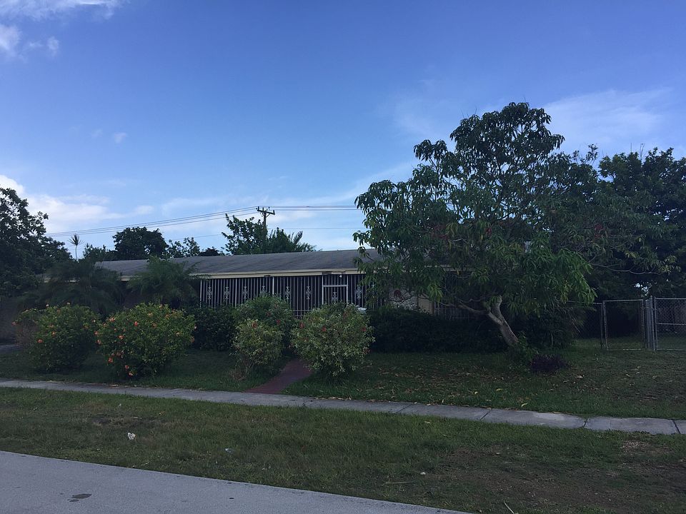 2nd image of 15821 SW 99th Ave