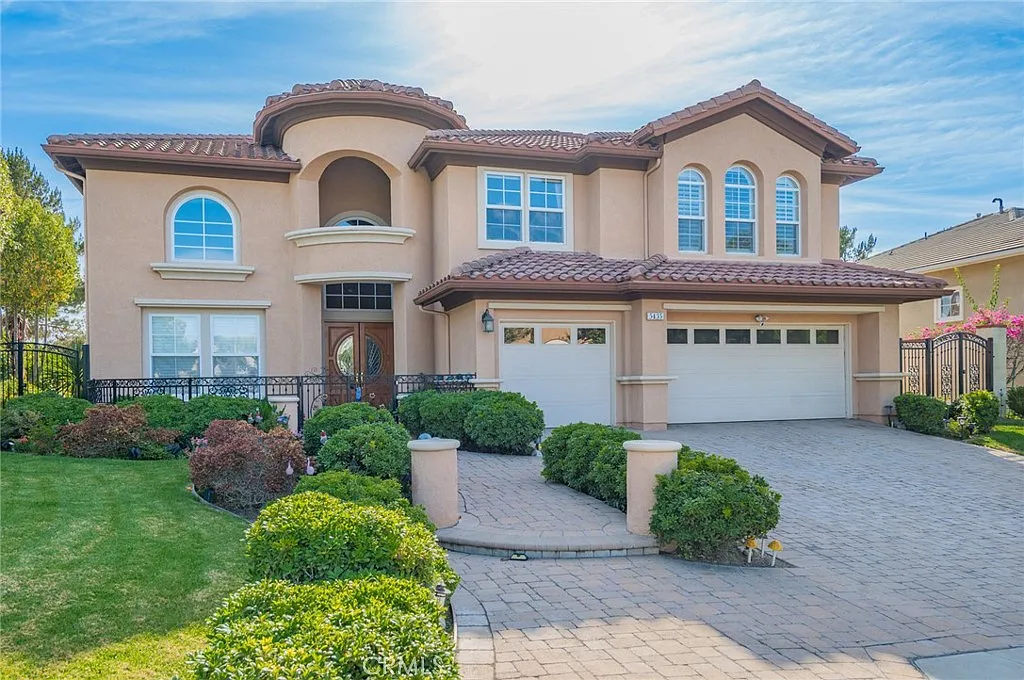 5 bed, 4.5 bath, 4261 sqft, $7,500 — Photo 1