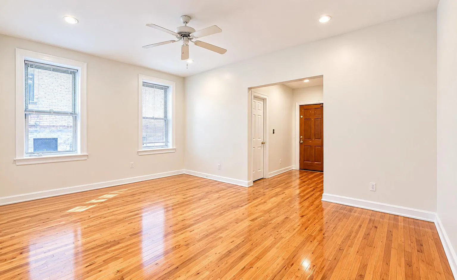 320 Wadsworth Avenue — Photo 2