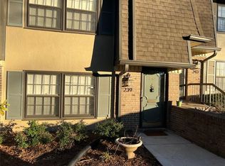 239 Triumph Dr NW, Atlanta, GA 30327