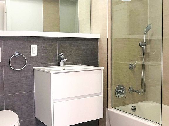4th image of 1423 Broadway APT 8F
