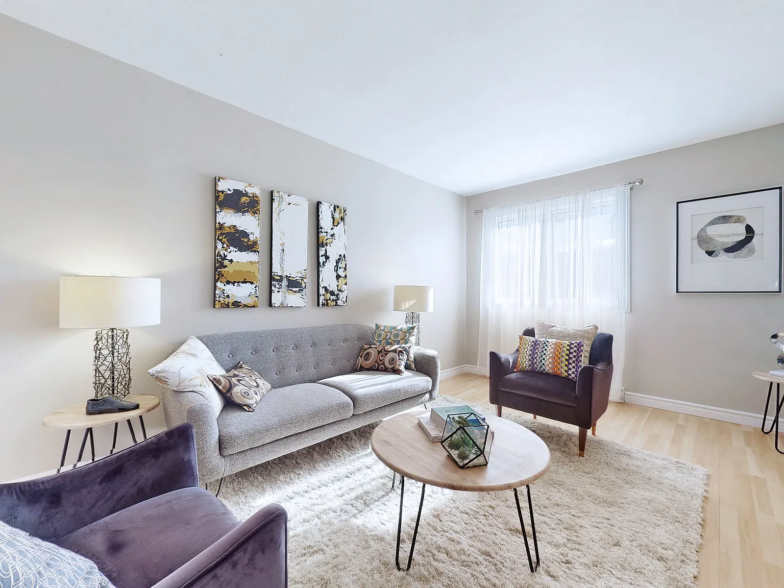 Bedford Gardens - 440 Cumberland Street — Photo 3