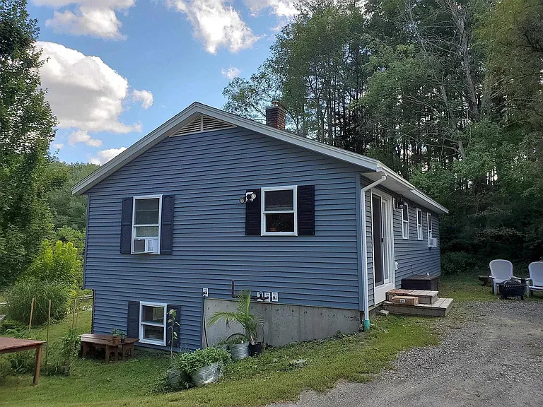 331 N Main St — Photo 6