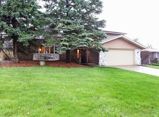1803 Howdy Ln, Darien, IL 60561