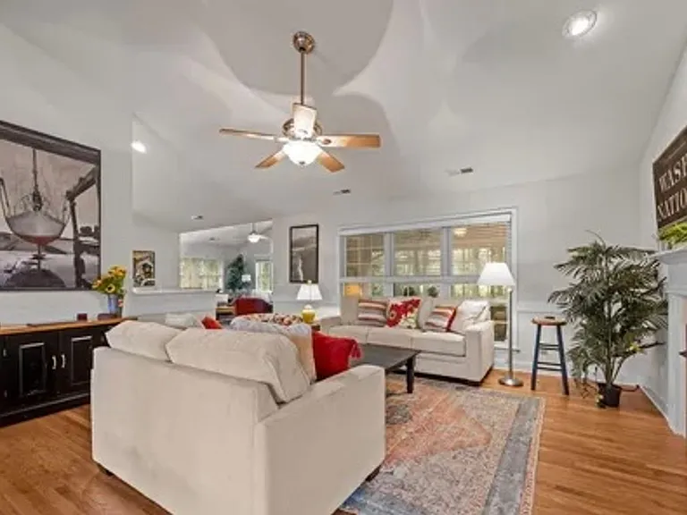 815 Pelican Dr — Photo 12