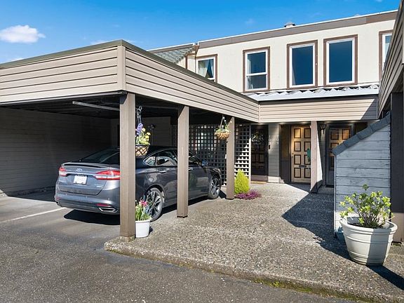 2nd image of 45875 Cheam Ave #203