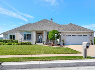 321 W 8th St, Manteno, IL