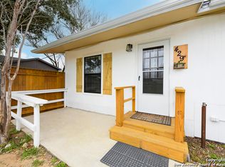 429 Palo Alto Dr, Von Ormy, TX 78073