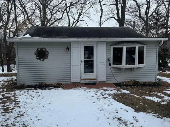 1061 Shallcross Lake Rd, Middletown, DE 19709