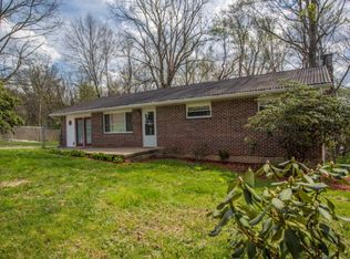 141 Walnut St, Daniels, WV 25832