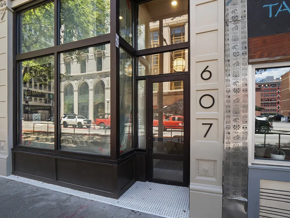 607 Main St #9