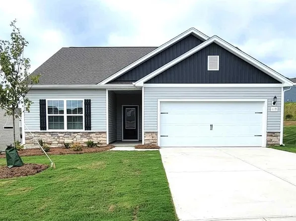 119 Courtland Dr, King, NC 27021