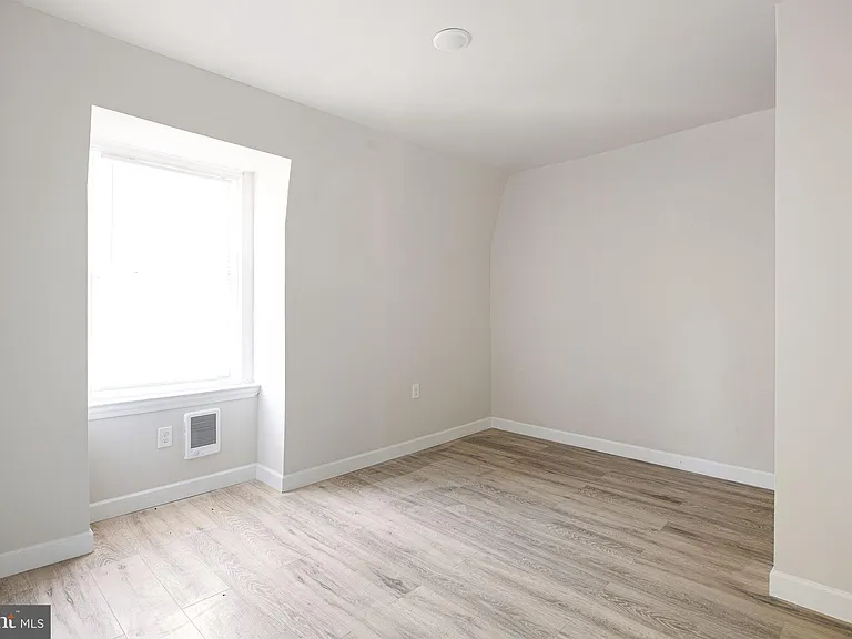 702 E Chelten Ave #3 — Photo 8