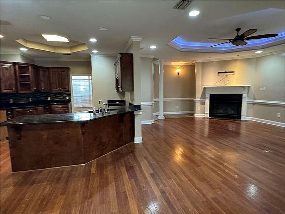 4th image of 8579 Tunbridge Wells Drive N