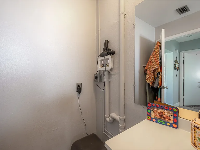 8812 Bay Pointe Dr #D202 — Photo 13