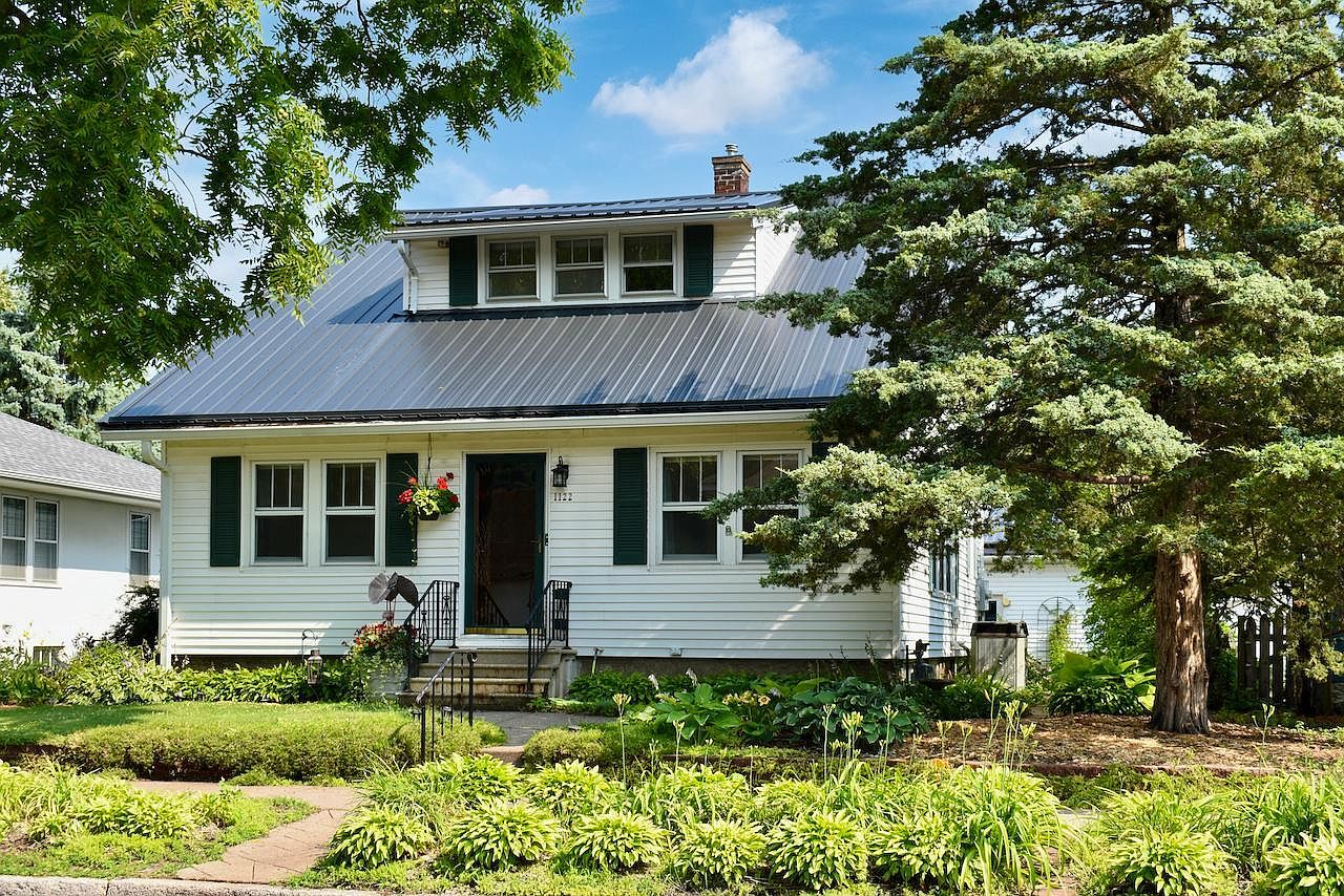 1122 W Mark St, Winona, MN 55987 Zillow