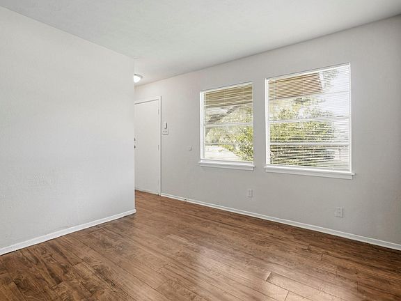 2nd image of 306 Pear St