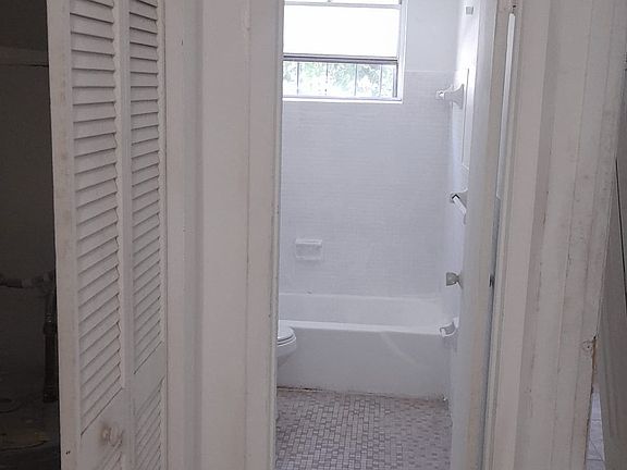 3rd image of 16185 NE 19th Pl #15