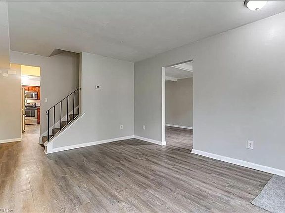 5th image of 3710 Bancroft Dr