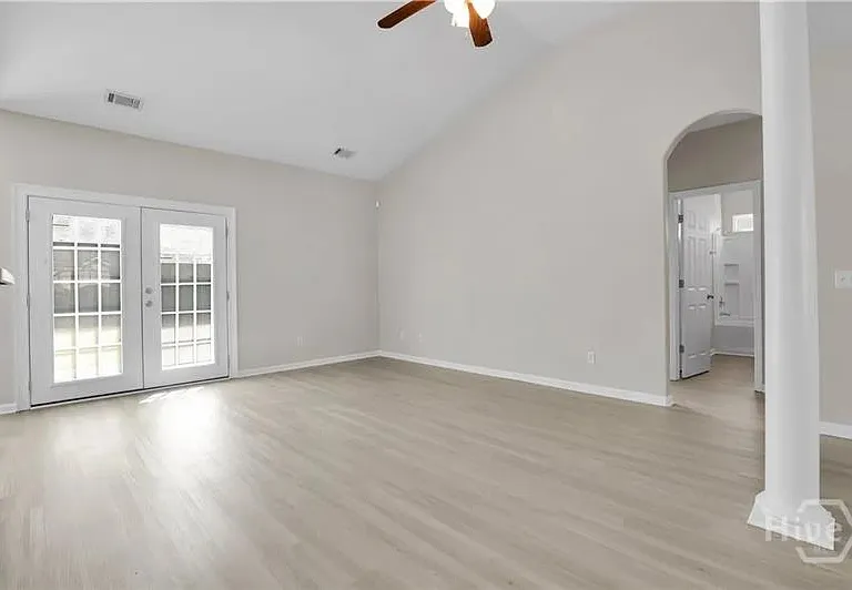 218 Willow Point Ln — Photo 8