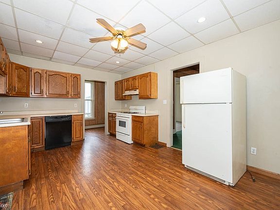 3rd image of 11083 Mahoning Ave