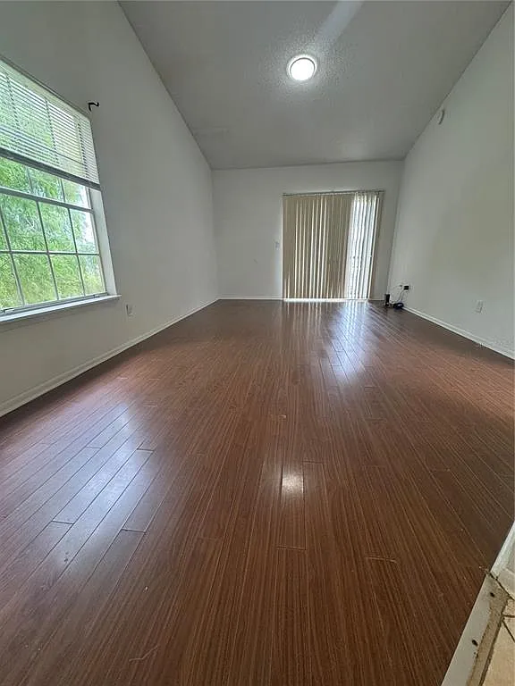 1 bed, 1.0 bath, 660 sqft, $1,100 — Photo 4