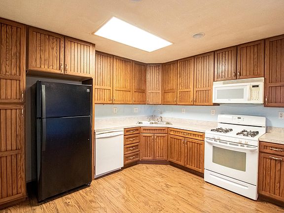 2nd image of 7437 Smithfield Ave