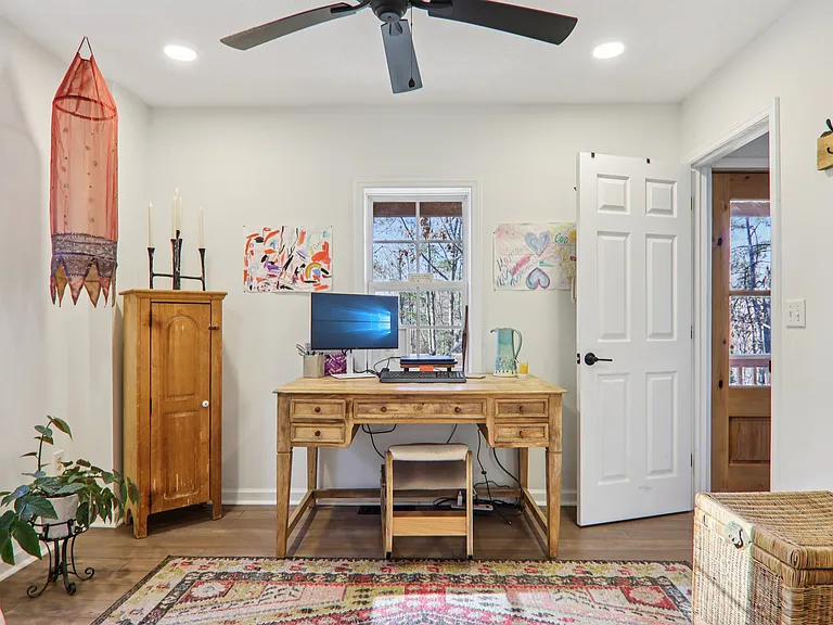 14 Lamplighter Ln — Photo 12