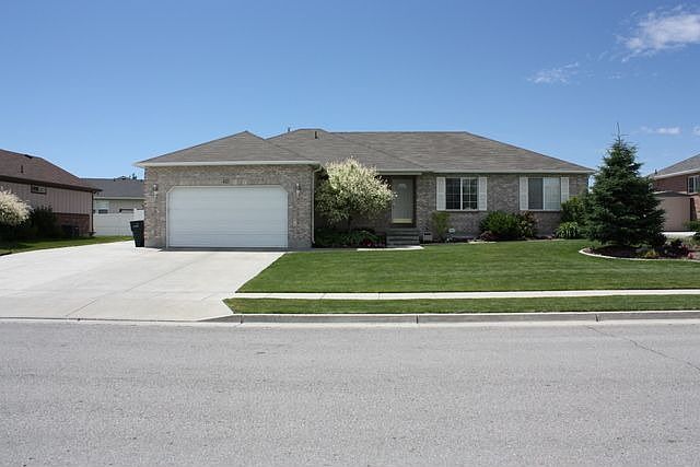 1st image of 4413 W Sid Dr