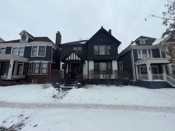 708 Van Dyke St, Detroit, MI 48214
