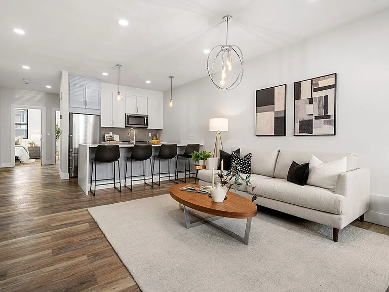 181 Bennington St #1 — Photo 31