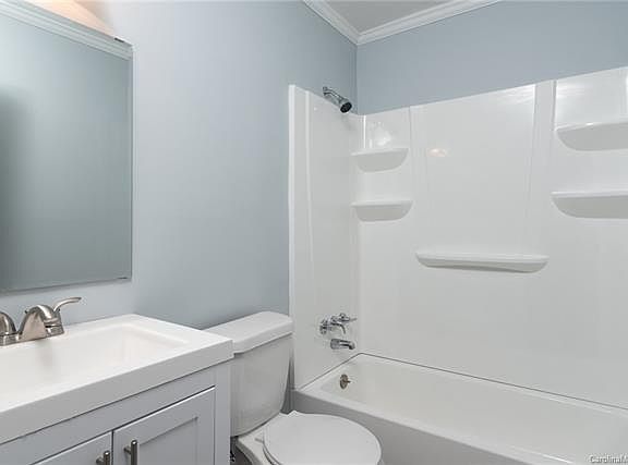 4th image of 2141 Foxhunt Dr