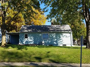4414 60th St, Urbandale, IA 50322
