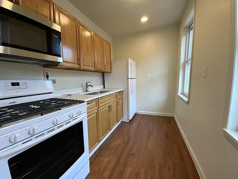 214 W North Ave #3 — Photo 9
