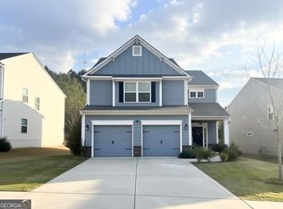 1040 Shadow Glen Dr, Fairburn, GA 30213