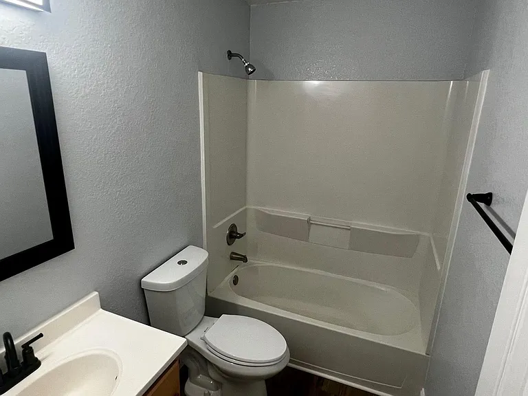 111 W Turgot Ave #6 — Photo 7