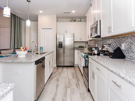 2nd image of 4782 Kings Castle Cir