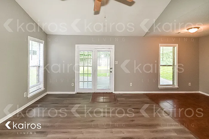 3 bed, 2.0 bath, 1484 sqft, $1,645 — Photo 3