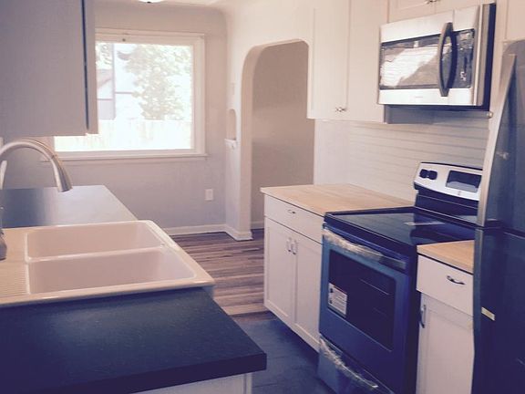 Kitchen Looking At Dining Room Arch