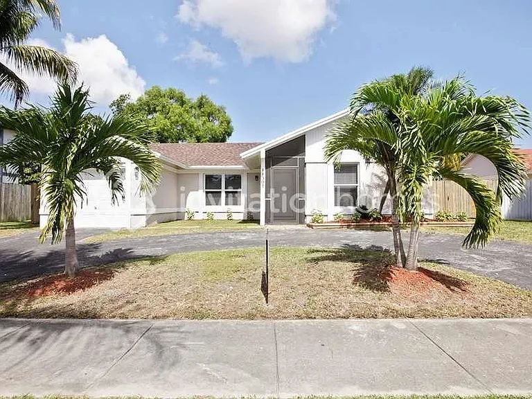 11307 SW 167th St — Photo 1