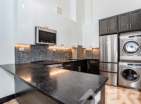 3rd image of 112 16th St #B5