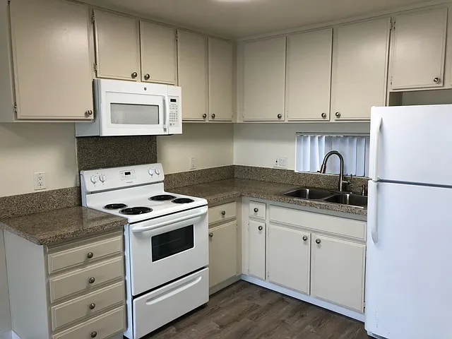 Heritage Manor 55+Senior Community — Photo 7