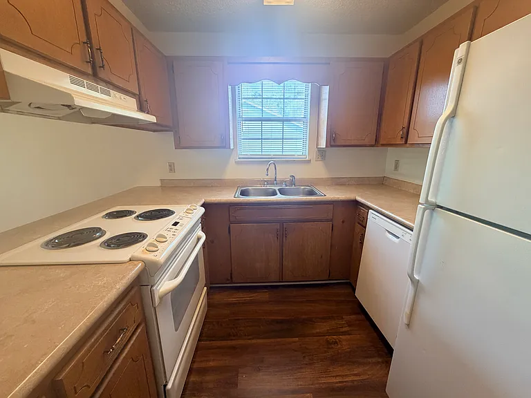 2B Westbrook Cir #B — Photo 6