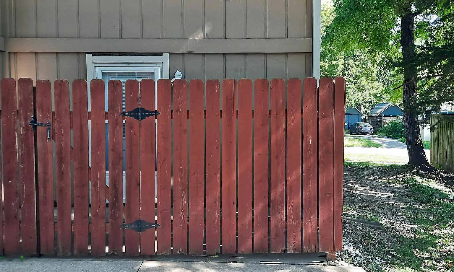 2 bed, 840 sqft, $995 — Photo 2