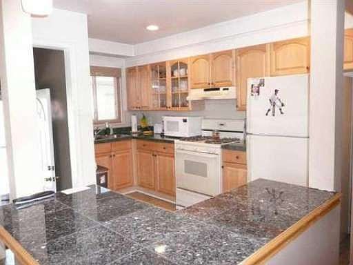 2nd image of 21537 Visnaw St