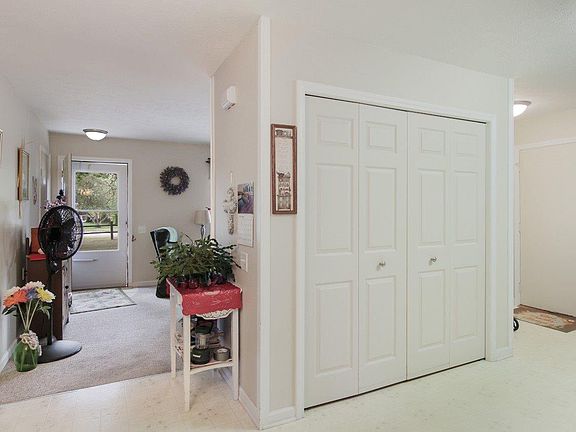 5th image of 1949 Pine Dr