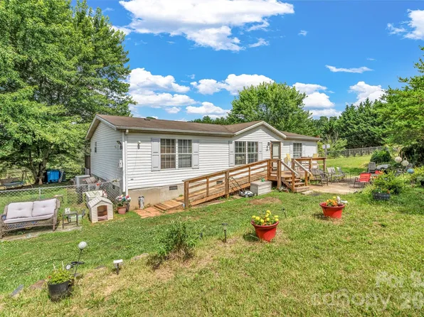 147 High Valley Estates Dr, Alexander, NC 28701