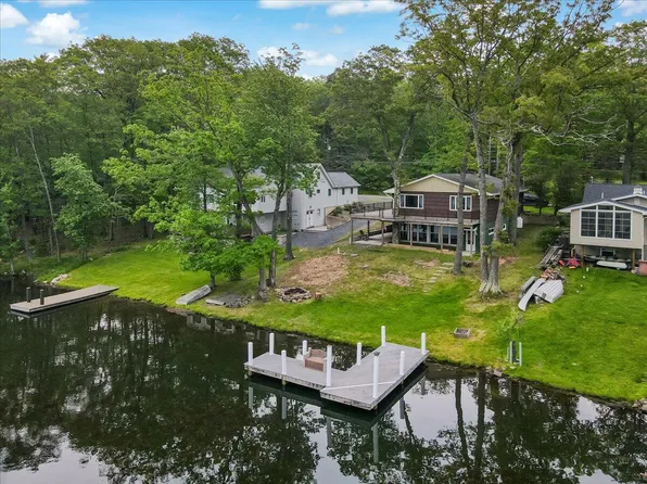 300 Indian Lake Trl, White Haven, PA 18661