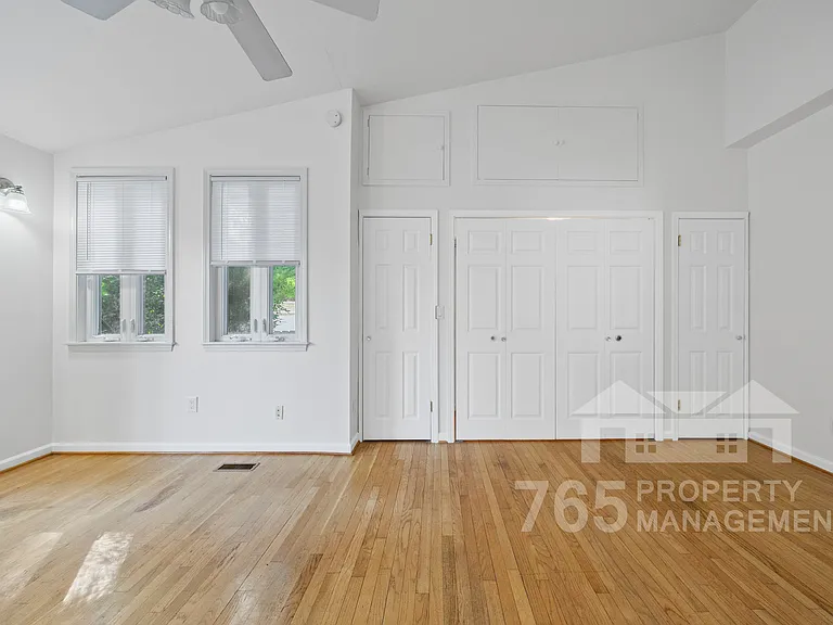 2504 Main St #1 — Photo 6
